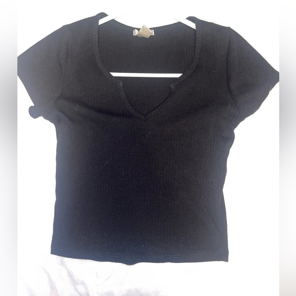 Black crop with v neckline